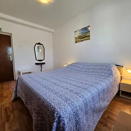 Lola Apartment *