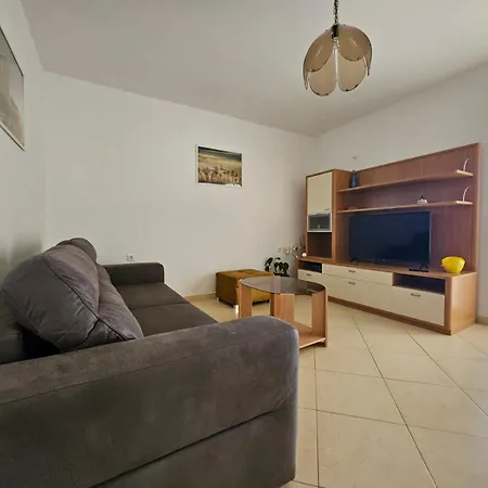 Apartman Lola