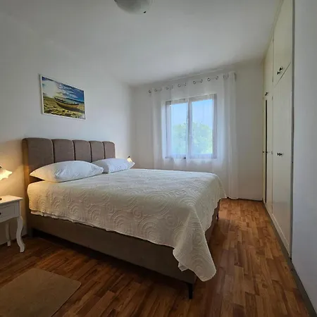 Lola Apartment